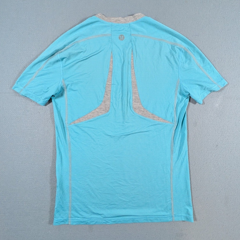 Lululemon‎ V-Neck Run In Your Element Shirt Mens M Short Sleeve Stash Pocket